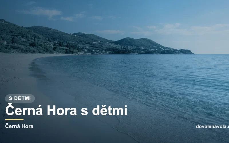 Piscita melka plaz na cernohorskem pobrezi vhodna pro rodiny s detmi.