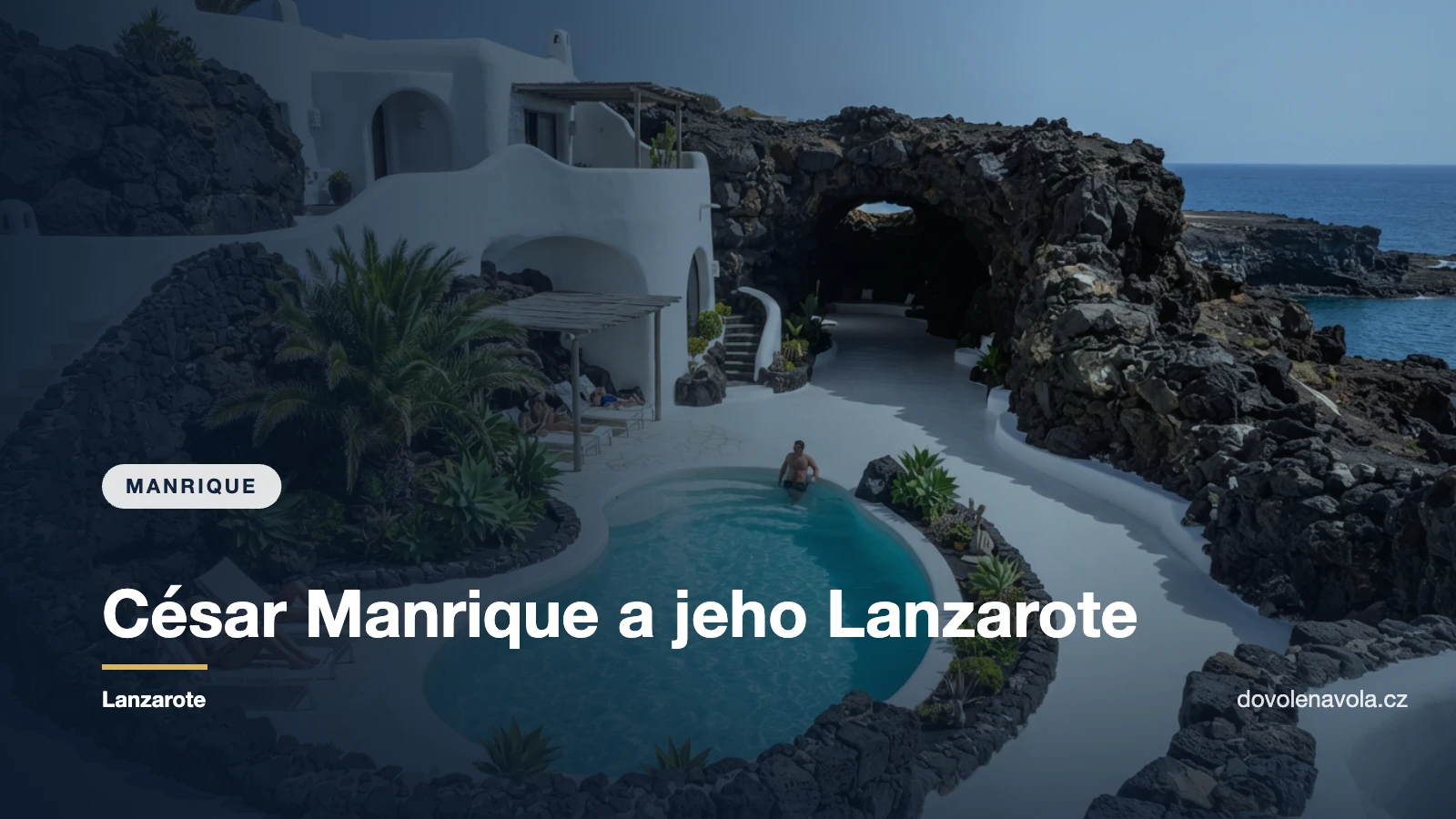 Bílá organická architektura zasazená do černé lávy na Lanzarote