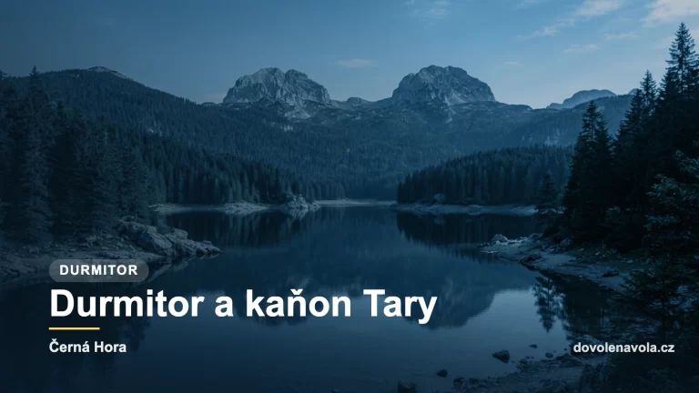 Ledovcove Cerne jezero pod horami Durmitoru.