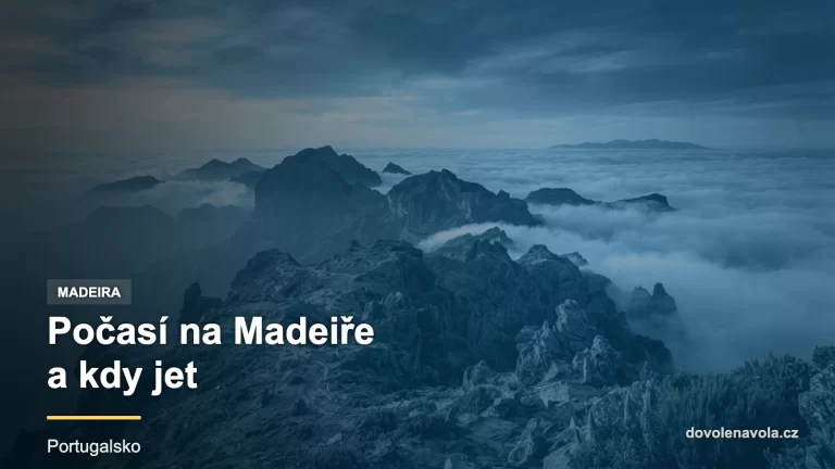Podvečerní obloha nad horskými hřebeny Madeiry s mořem mraků a teplým světlem