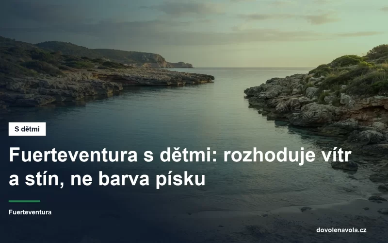 Klidna melka zatoka chranena pred vlnami