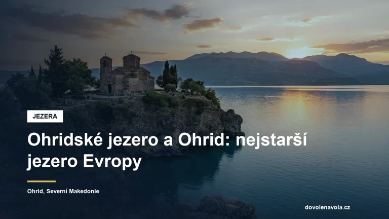 Byzantský kostel na útesu nad Ohridským jezerem