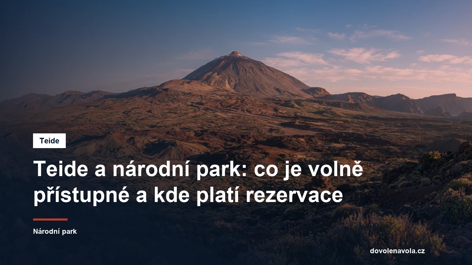 Sopecny kuzel nad kalderou v ranim svetle