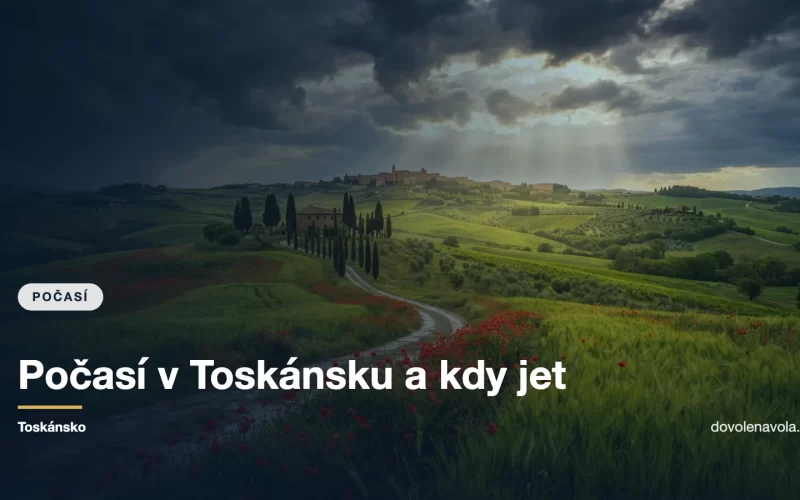 Toskánská krajina na jaře pod protrhanou oblohou