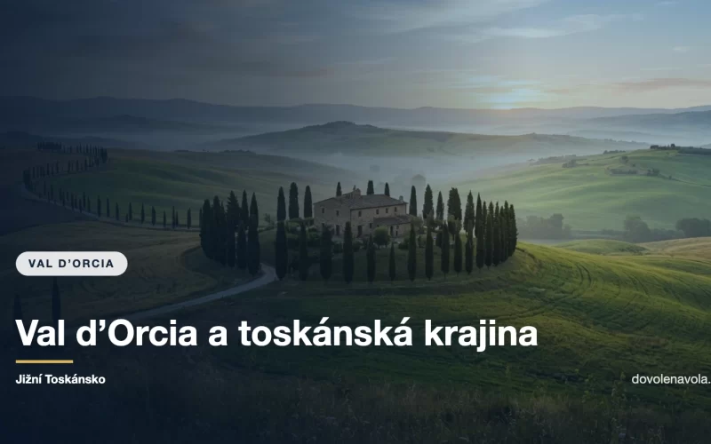 Osamělý statek s věncem cypřišů v krajině Val d’Orcia